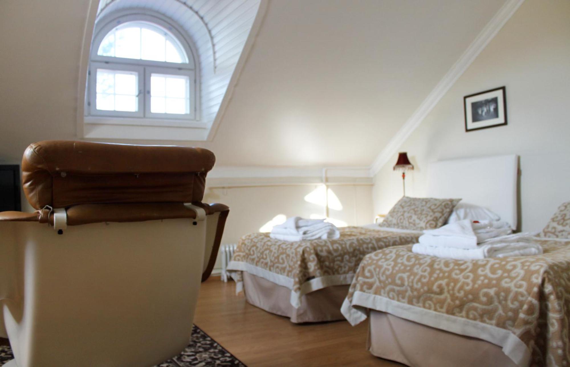 Hotelli-Ravintola Maentaen Klubi Mänttä Extérieur photo